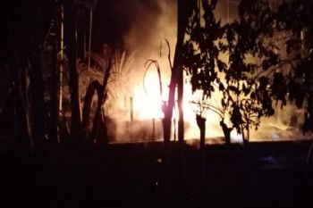 Gudang penampung minyak olahan tradisional terbakar di Aceh Timur