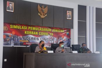 Polres Lingga gelar simulasi edukasi warga tentang jenazah COVID-19