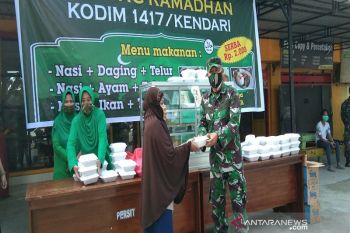 Kodim 1417 Kendari membuka Warung Ramadhan serba Rp2000