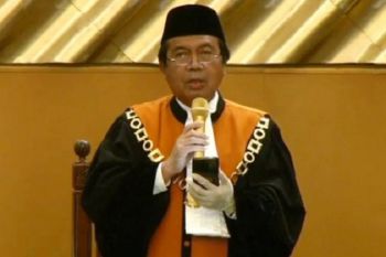 Presiden Joko Widodo saksikan ucap sumpah Ketua MA 2020-2025 Syarifuddin