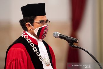 MK tegaskan pengujian UU tak dapat diteruskan ahli waris