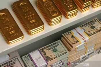 Dolar menguat terhadap mata uang "safe-haven" karena saham AS bangkit