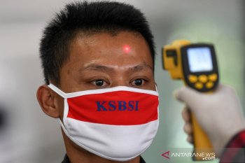Buruh ingin PHK saat pandemi COVID-19 dihentikan