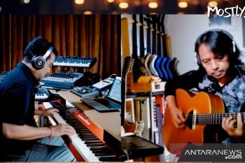 Duet Indra Lesmana dan Dewa Budjana di Mostly Jazz Live Online jadi pengobat rindu