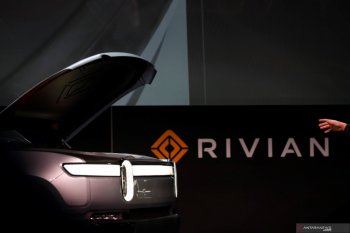Rivian kembali tunda pengiriman pickup listrik pertama
