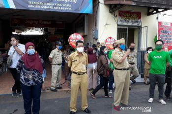 Kota Surakarta gandeng swasta selamatkan pedagang tradisional
