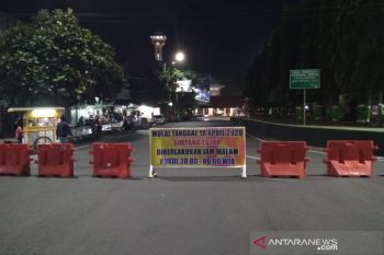 Kudus kaji pemberlakuan PKM untuk cegah penyebaran COVID-19