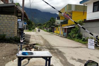 Bupati Jayapura Mathius Awoitauw keluarkan edaran tentang penertiban portal jalan