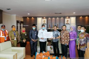 Momentum ramadhan, BNI wilayah Sumbar, Riau dan Kepri bagikan paket sembako ke masyarakat