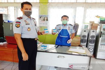 Lapas Muara Teweh tes urine  napi dan petugas di tengah pandemi COVID-19