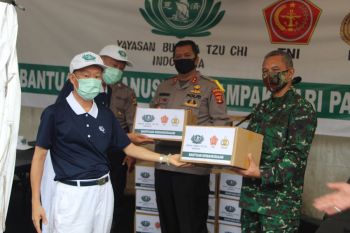 Polda Lampung terima bantuan 5.000 paket sembako untuk masyarakat terdampak COVID-19