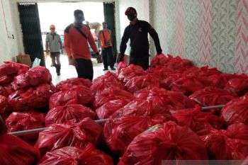 Palangka Raya distribusikan 7.500 paket bahan makanan