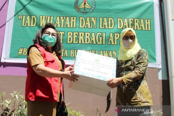 IAD Sulawesi Utara bantu APD paramedis rumah singgah