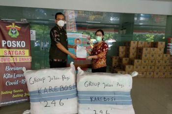 Grup Jalan Pagi Karebosi donasikan ratusan APD untuk tenaga medis