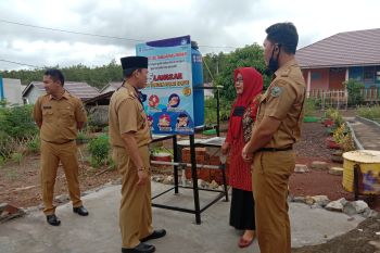 Disdik OKU salurkan bantuan alat cuci tangan ke sekolah