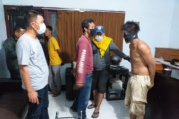 Pencuri motor di Dompu dibekuk saat bersembunyi di rumah kosong