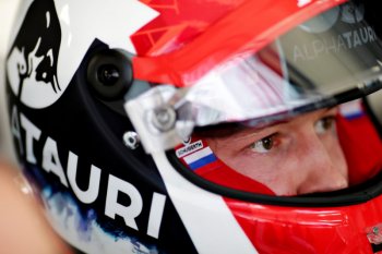 Merasa dibuang, ternyata pebalap Daniil Kvyat sempat kepikiran pensiun