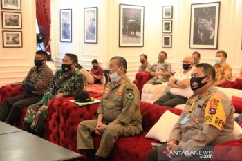 Pemkab Solok lakukan tes swab 131 orang  dan semuanya negatif