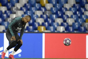 Barcelona sudah mau jual Vidal tapi tidak ada yang menawar