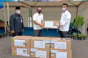 Tim Gugus Tugas COVID-19 Barut terima bantuan 20.000 Masker
