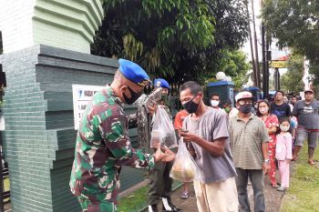 Denpom I/4 Padang edukasi masyarakat agar patuhi aturan PSBB