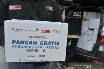 Bantuan Sembako Angkasa Pura II Palembang peduli COVID-19