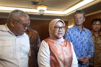Kemnaker minta gubernur seluruh Indonesia pastikan perusahaan bayar THR karyawan