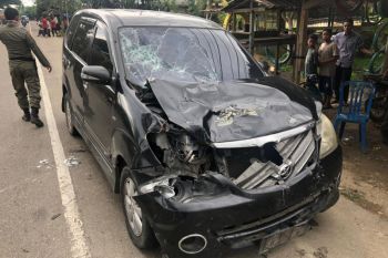 Seorang pengendara motor tewas usai hantam mobil Avanza