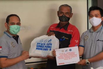 Serikat Pekerja Pertamina RU III Plaju salurkan 1.000 paket sembako
