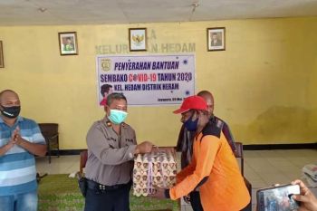 Polsubsektor Heram Jayapura awasi pendistribusian sembako warga