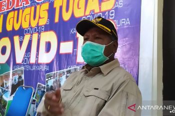Bupati Jayapura melarang warga kampung ke kota terkait COVID-19