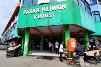 Meski 6 orang reaktif  COVID-19, Pasar Kliwon Kudus tetap buka