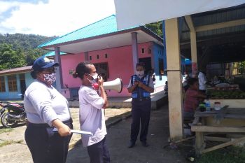 Masih banyak warga Sentani Jayapura belum patuhi aturan untuk gunakan masker