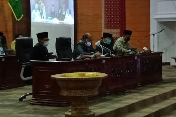 Gelar rapat paripurna daring, DPRD Sumbar bentuk Pansus  LKPj Gubernur Sumbar 2019