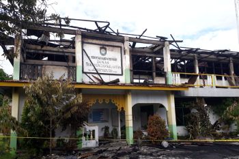 Kantor Dinas Perikanan Poso terbakar