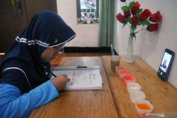 Kemendikbud ingatkan tahun ajaran baru mulai bukan berarti sekolah dibuka