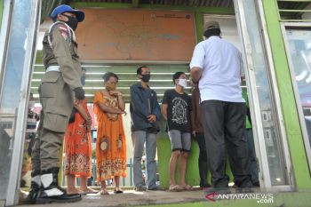 Sepuluh warga terjaring razia masker di Pasar Palima