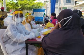 907 pedagang di Gowa jalani pemeriksaan rapid test COVID-19
