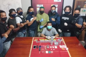 Polres Bima Kota ringkus empat pria pemilik sabu 46,86 gram