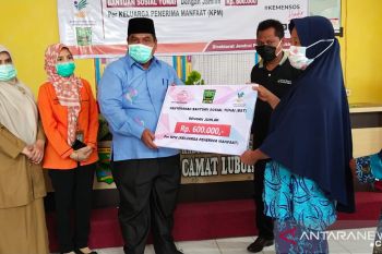 Disalurkan melalui Pos, belasan ribu keluarga di Padang Pariaman mulai terima BLT Kemensos