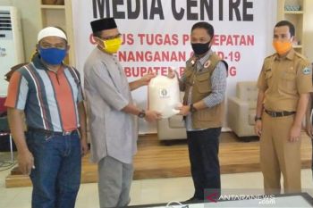 PGRI bantu tiga ton beras untuk Penanganan COVID-19 di Bantaeng