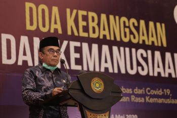 Menag ajak umat beragama ketuk pintu langit agar Tuhan berkenan mencabut ujian bernama COVID-19