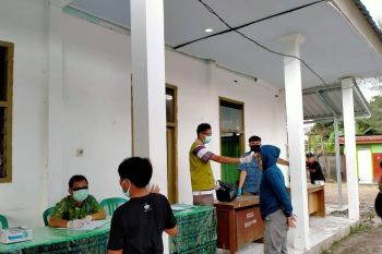 Dua warga Lombok Barat reaktif COVID-19 tolak diperiksa swab