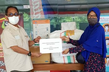 LAM PT-Kes serahkan APD untuk penanganan COVID-19 di RSP Unhas Makassar