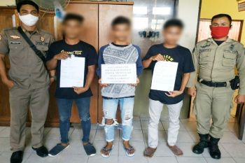 Satpol PP Kapuas beri sanksi pemuda tidak menggunakan masker