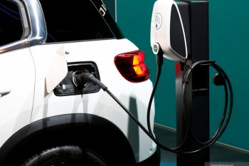 Penjualan mobil listrik Eropa melonjak saat corona