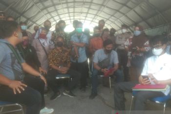 Kadis Sosial Dumai didemo mahasiswa terkait Bansos COVID-19