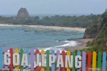 Pantai Papuma ditutup
