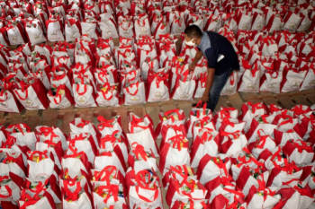 TELAAH - Janganlah "mengumpat" mantan presiden Indonesia