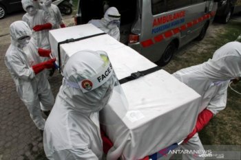 Selamat jalan! Ari Puspita Sari, perawat terinfeksi COVID-19 meninggal dunia dalam kondisi hamil